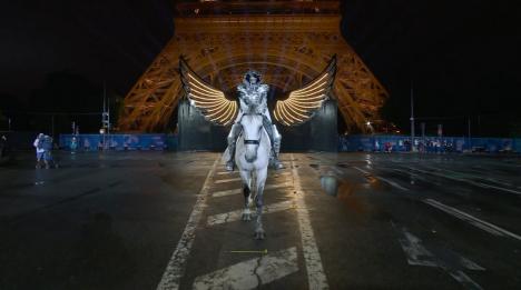 Onoare pentru România, în deschiderea Jocurilor Olimpice de la Paris: Nadia Comăneci a purtat torța olimpică (FOTO)