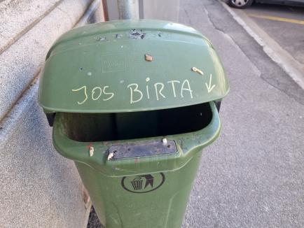 Vandalism politic: Prin Oradea au început să apară fircălituri cu mesajul „Jos Birta” (FOTO)