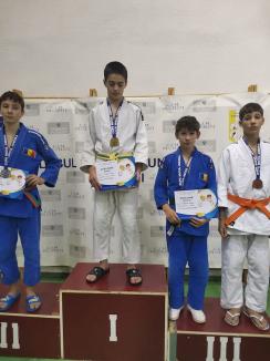 Şase medalii pentru sportivii orădeni de la ACS Olimpikus la puternicul turneu internaţional de judo pentru copii de la Ploieşti (FOTO)