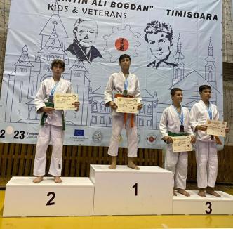 De Ziua Mondială a Judoului, tinerii sportivi de la LPS – Champions Oradea și-au adjudecat 33 de medalii (FOTO)