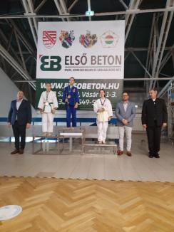 Patru medalii, dintre care trei de aur, pentru tinerii judoka de la ACS Olimpikus Oradea, la turneul internaţional din Ungaria de la Szeged