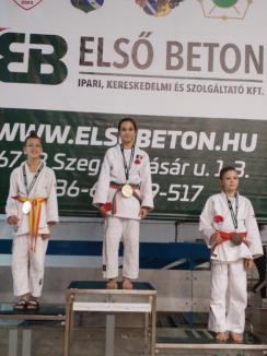 Patru medalii, dintre care trei de aur, pentru tinerii judoka de la ACS Olimpikus Oradea, la turneul internaţional din Ungaria de la Szeged