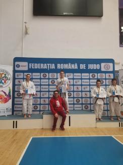O medalie de aur și una de bronz pentru judoka de la ACS Olimpikus Oradea, la Naţionalele de la Sibiu (FOTO)