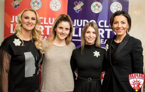 Claudia Seica a fost declarată sportiva anului la JC Liberty Oradea. Vezi cine sunt sportivii din top 2022! (FOTO)