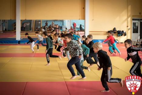Lecţii Movi-Mente la Judo Club Liberty pentru profesori, educatori şi părinţi (FOTO)
