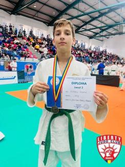 Două medalii de bronz pentru sportivii de la JC Liberty Oradea la Campionatul Național de judo U13 şi U15 (FOTO)