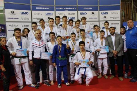 Judoka de la LPS CSS Liberty Oradea şi-au adjudecat 17 medalii la Memorialul Aurel Cîmpeanu de la Focşani
