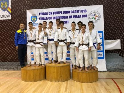 Orădenii de la LPS-Liberty, pe podium la Finalele Campionatului Naţional de judo pentru echipele de juniorii II