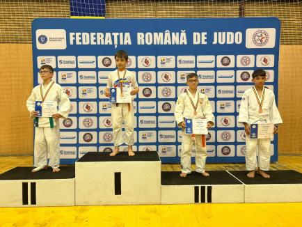 O medalie de aur şi una de bronz pentru micii judoka de la LPS - Champions Oradea la Naţionalele de la Arad (FOTO)
