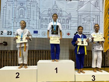 Zeci de medalii pentru orădenii de la LPS Champions la turneul internaţional „Judo Cup Constantin Ali” de la Timişoara (FOTO)