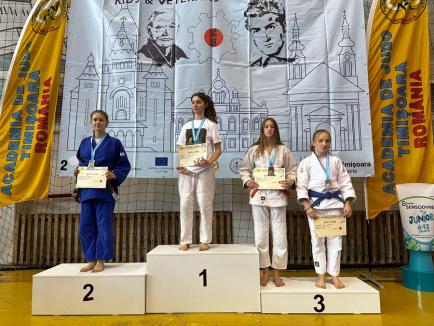 Zeci de medalii pentru orădenii de la LPS Champions la turneul internaţional „Judo Cup Constantin Ali” de la Timişoara (FOTO)