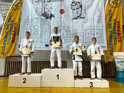 Zeci de medalii pentru orădenii de la LPS Champions la turneul internaţional „Judo Cup Constantin Ali” de la Timişoara (FOTO)