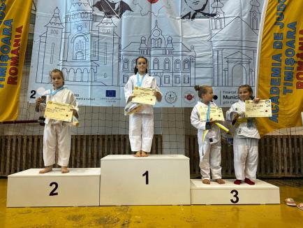 Zeci de medalii pentru orădenii de la LPS Champions la turneul internaţional „Judo Cup Constantin Ali” de la Timişoara (FOTO)