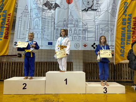 Zeci de medalii pentru orădenii de la LPS Champions la turneul internaţional „Judo Cup Constantin Ali” de la Timişoara (FOTO)