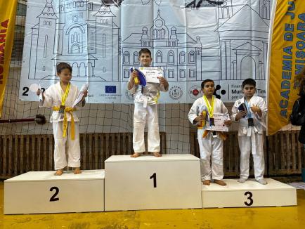 Zeci de medalii pentru orădenii de la LPS Champions la turneul internaţional „Judo Cup Constantin Ali” de la Timişoara (FOTO)