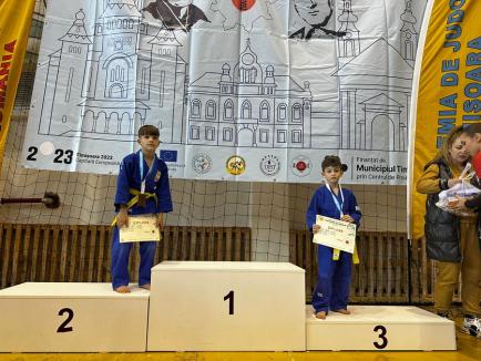 Zeci de medalii pentru orădenii de la LPS Champions la turneul internaţional „Judo Cup Constantin Ali” de la Timişoara (FOTO)