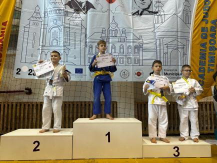 Zeci de medalii pentru orădenii de la LPS Champions la turneul internaţional „Judo Cup Constantin Ali” de la Timişoara (FOTO)