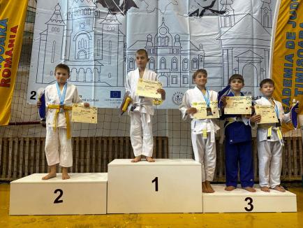 Zeci de medalii pentru orădenii de la LPS Champions la turneul internaţional „Judo Cup Constantin Ali” de la Timişoara (FOTO)