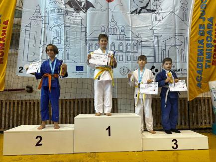 Zeci de medalii pentru orădenii de la LPS Champions la turneul internaţional „Judo Cup Constantin Ali” de la Timişoara (FOTO)