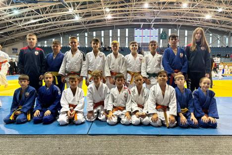 Sportivii de la LPS Champions Oradea au obținut 12 medalii la turneul internaţional de judo de la Szeged (FOTO)