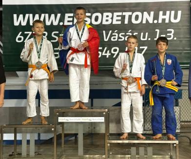 Sportivii de la LPS Champions Oradea au obținut 12 medalii la turneul internaţional de judo de la Szeged (FOTO)