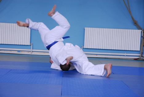 Orădenii au cucerit trei medalii și un titlu de campion național la întrecerile CN de judo juniori II