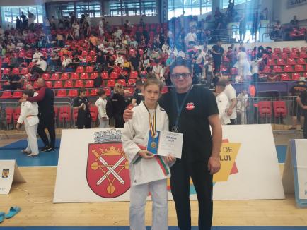 Şapte medalii pentru micii judoka orădeni la CN de juniori IV şi copii de la Sibiu (FOTO)