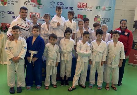 Sportivii de la Judo Get Fit Oradea şi-au adjudecat 14 medalii la concursul naţional de la Borş