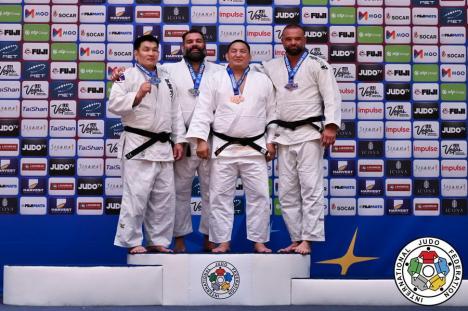 Viva Las Vegas! Orădenii Aurel Gavriș și Roman Tanca au obținut medalii de bronz la Mondialele de Judo Veterani din SUA (FOTO)