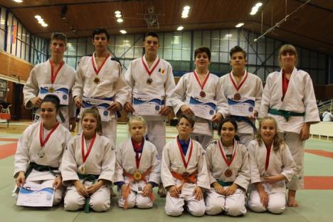 Judoka de la Liberty LPS-CSS Oradea au obţinut 12 clasări pe podium la întrecerile unui turneu internaţional din Serbia