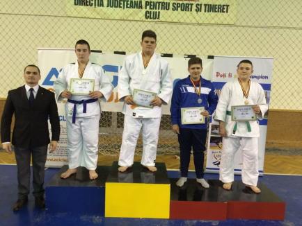 Salbă de medalii pentru tinerii judoka orădeni la întrecerile de la Cluj