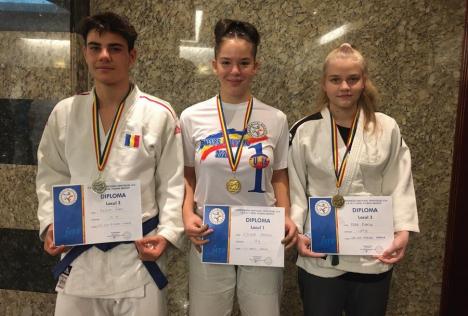 Trei medalii şi un titlu naţional pentru judoka orădeni în finala Campionatului Naţional pentru juniori
