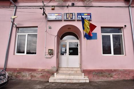Jupân de Pietroasa: Primarul Alin Laza, acuzat că îi hărțuiește cu abuzuri și amenzi pe concurenții propriilor neamuri (FOTO)