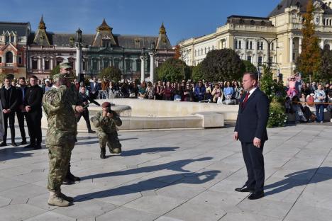 Primii studenți militari din Oradea au depus jurământul: „V-ați legat pe viață de țară” (FOTO)