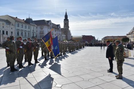 Primii studenți militari din Oradea au depus jurământul: „V-ați legat pe viață de țară” (FOTO)