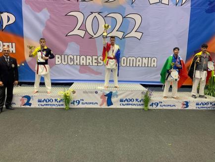 Un titlu continental și 9 medalii pentru sportivii bihoreni la Campionatul European de Karate Wado-kai (FOTO)