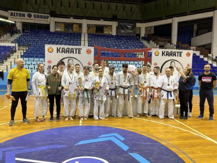 17 medalii pentru sportivii de la CS GYM şi CSU Oradea, la Naţionalele de Karate Kyokushin de la Târgu Mureş