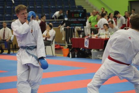 Trei medalii pentru karateka orădeni la ediţia din acest a turneului Hungarian Tatami Karate Cup (FOTO)