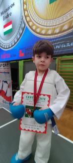 Trei medalii pentru karateka orădeni la ediţia din acest a turneului Hungarian Tatami Karate Cup (FOTO)