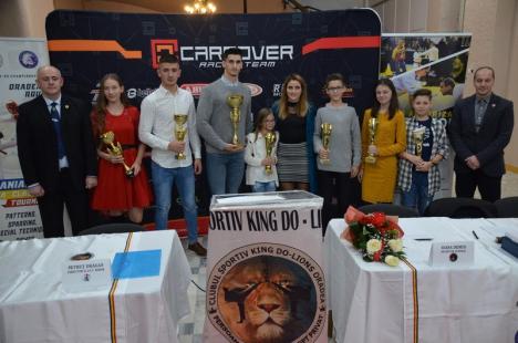 La 20 de ani de la înfiinţare, clubul King Do-Lions Oradea şi-a premiat laureaţii pe 2018. Karina Mihuţa şi David Sferle, sportivii anului (FOTO)