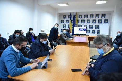 Fără entuziasm la PNL Bihor. Ilie Bolojan: Vom face 'declaraţii la obiect' după numărarea voturilor (FOTO / VIDEO)