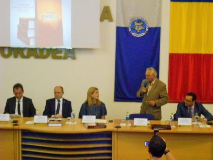 'Istoria Bihorului' a fost lansată în Aula Magna a Universităţii din Oradea (FOTO)