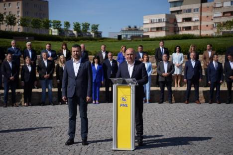 PNL Bihor și-a anunțat candidații la Consiliul Local Oradea și Consiliul Județean. Surprizele: chirurgul Dănuț Dejeu și un alt medic, care în urmă cu 3 ani a demisionat din partid (FOTO/VIDEO)