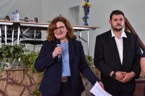 Candidații PNL la Primăria și Consiliul Local Paleu, sprijiniți de Bolojan: „Astfel de oameni dedicați îmi dau un confort, știu că dacă vor câștiga vor face treabă” (FOTO)