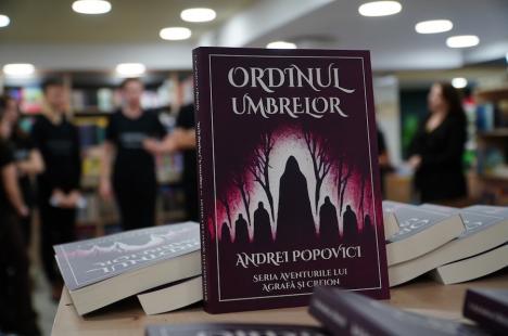 „Ordinul Umbrelor”: Noua carte a tânărului scriitor orădean Andrei Popovici promite noi aventuri captivante ale detectivilor Agrafă și Creion (FOTO/VIDEO)