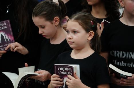 „Ordinul Umbrelor”: Noua carte a tânărului scriitor orădean Andrei Popovici promite noi aventuri captivante ale detectivilor Agrafă și Creion (FOTO/VIDEO)