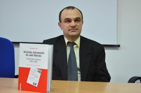Grupul „Ştefan Popescu”: Profesorul Antonio Faur a lansat o carte despre primul grup de rezistenţa armată anticomunistă din Bihor
