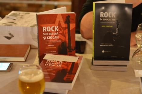 Seara muzicii: Cartea rockului românesc din anii ’90 şi noul album 'de rock şi jale' al lui Călin Pop au fost lansate împreună la Oradea (FOTO/VIDEO)