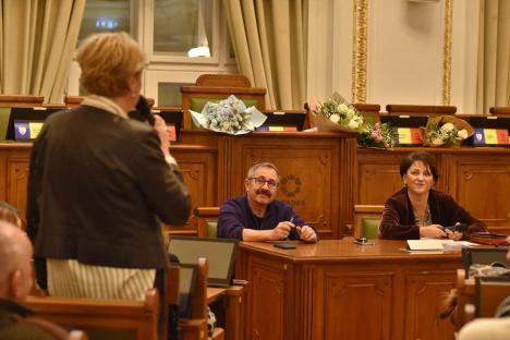 „Avem nevoie de povești”: Șefa BRECO, Livia Banu, a debutat în literatură cu un roman despre o comoară din Oradea (FOTO)