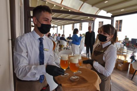 Bere cu (bun) gust. Lansare de carte cu degustare de bere artizanală în Cetatea Oradea (FOTO)